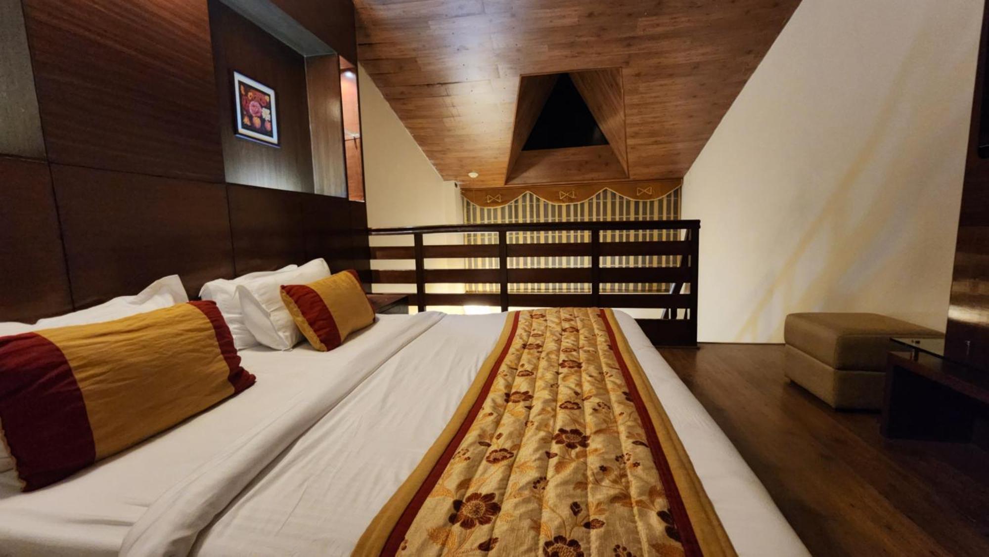 Hotel Royal Ark - كاساولى المظهر الخارجي الصورة